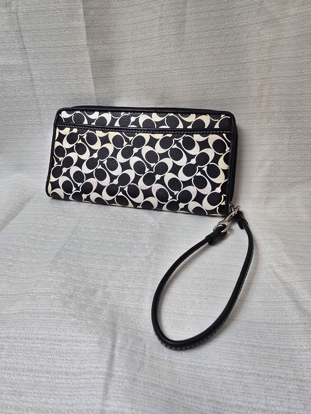 Coach Vintage Signature Chelsea Heritage Large Zip Wallet Wristlet Black & White - Picture 4 of 9